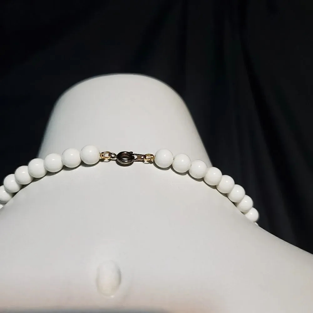 Vintage White Beaded Necklace